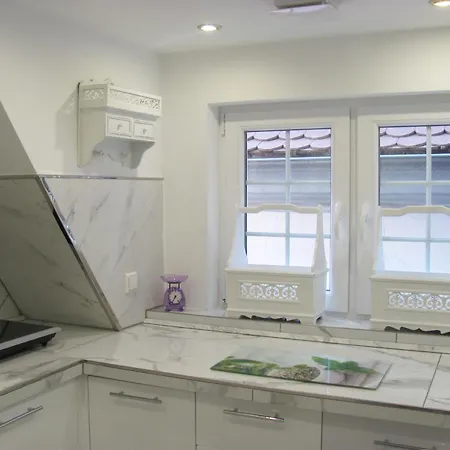 斯多辰法尔布公寓 招待所 3*