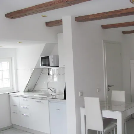 斯多辰法尔布公寓 3* 梅明根