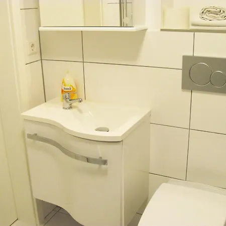 招待所 斯多辰法尔布公寓 3*