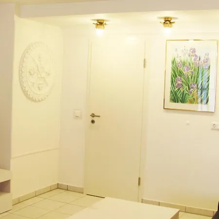 招待所 斯多辰法尔布公寓 3*