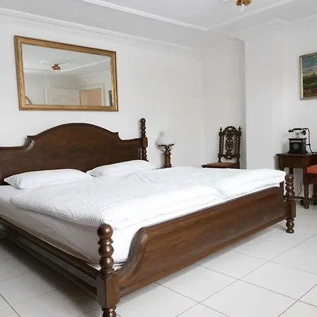 斯多辰法尔布公寓 招待所 梅明根