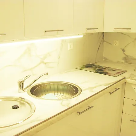 斯多辰法尔布公寓