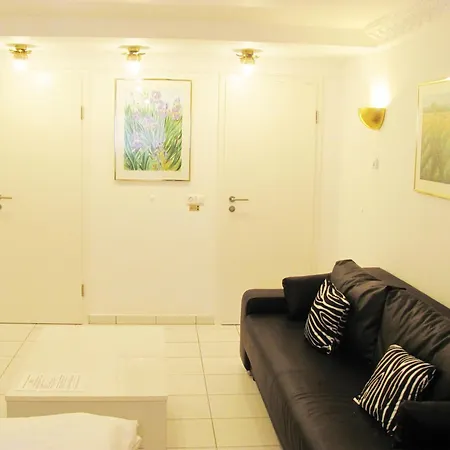 斯多辰法尔布公寓 招待所 梅明根