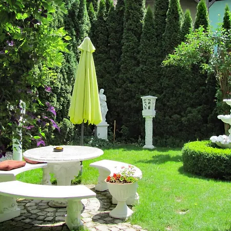 Storchenfaerbe Guest house 4*