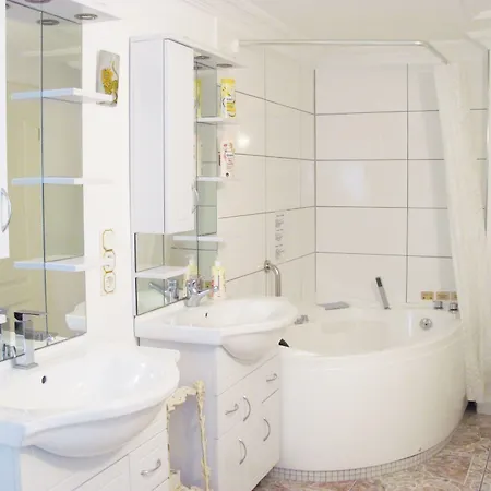 Storchenfaerbe Guest house