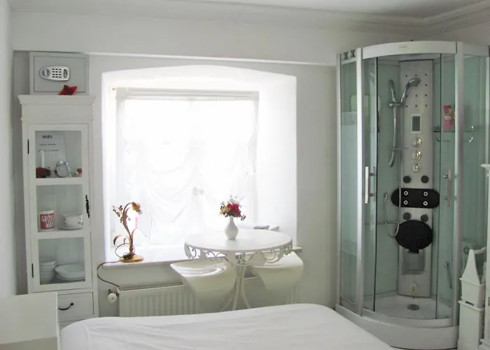 Storchenfaerbe 3* Memmingen