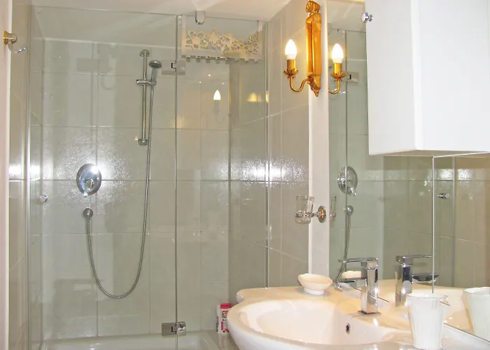 Storchenfaerbe Pensionat 3*